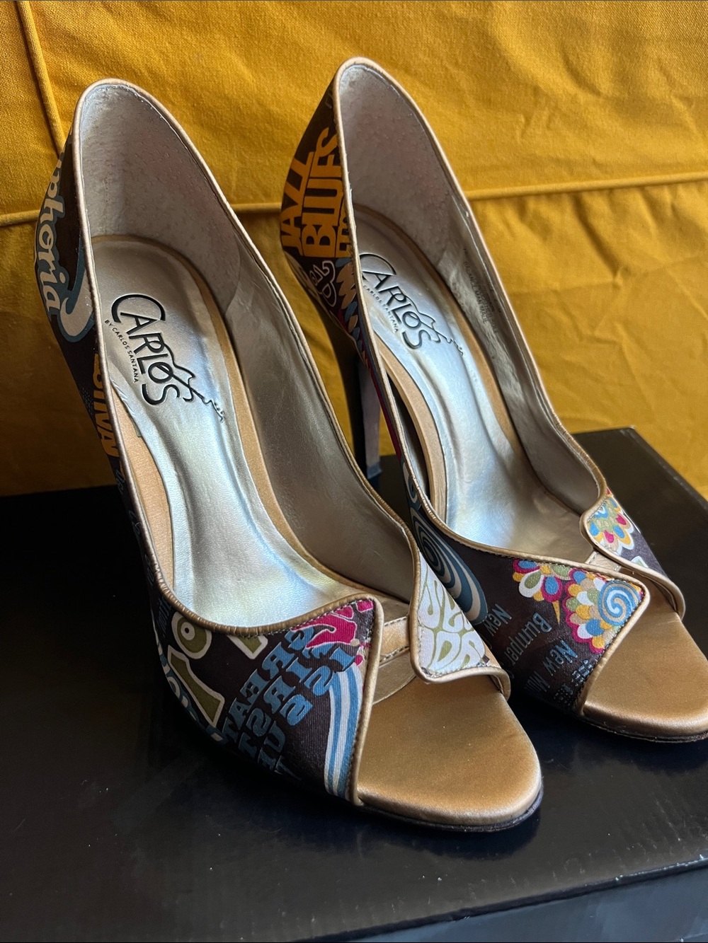 Carlos by Carlos Santana Brown Multi Graphic Peep Toe Pumps